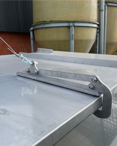 Lift-off protection for cover straw dispenser